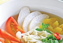 Canh chua nấm thịt bằm
